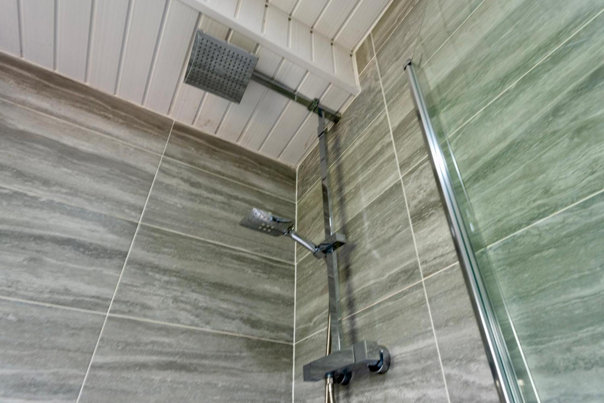 Single Room In Brand New 5 Bedroom Home BW Room 2 Σόλιχαλ Εξωτερικό φωτογραφία