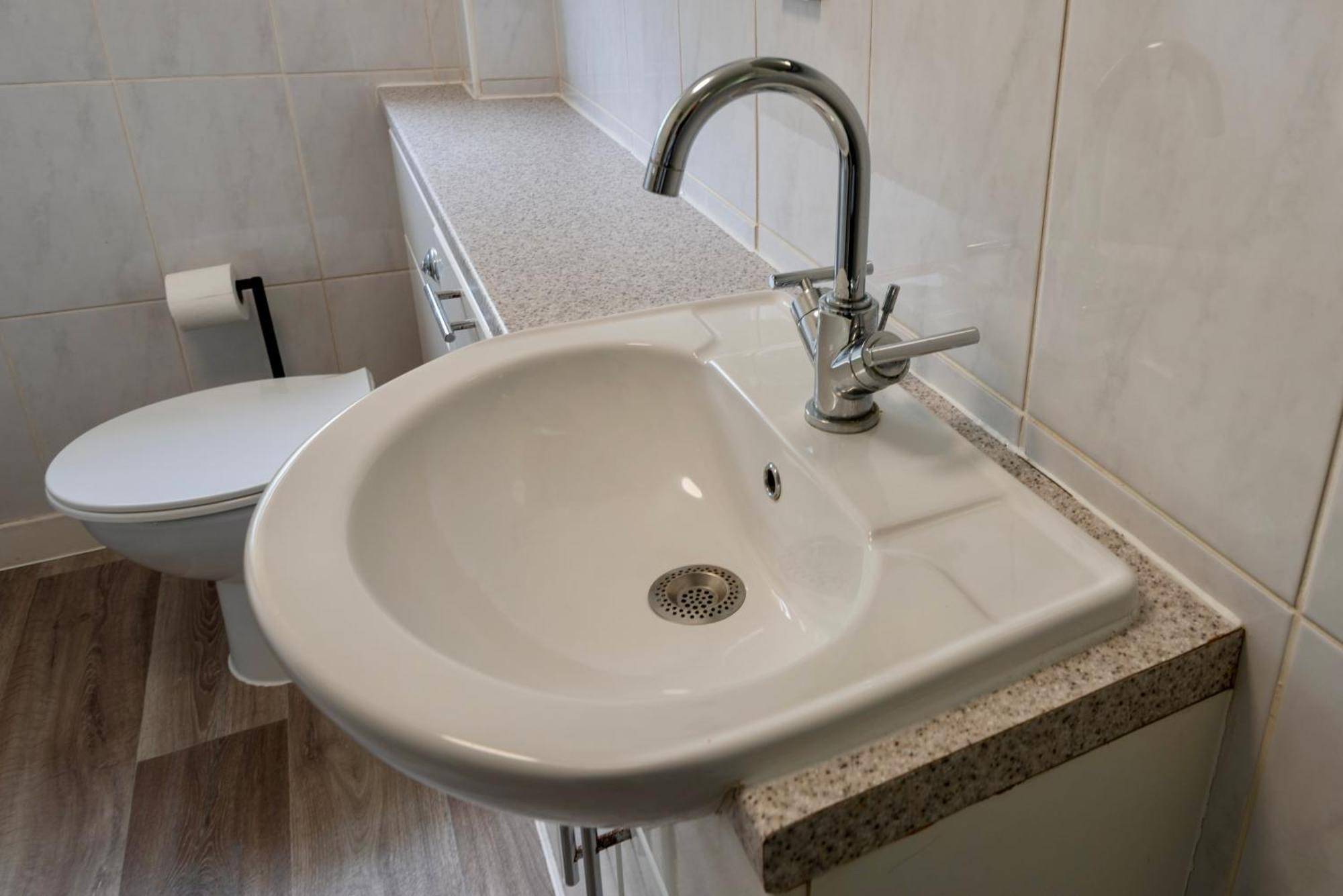 Single Room In Brand New 5 Bedroom Home BW Room 2 Σόλιχαλ Εξωτερικό φωτογραφία